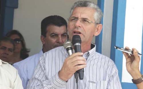 Vereadores denunciam prefeito de Ibateguara ao Ministério Público