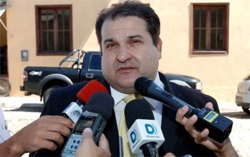 George Santoro dá sinais de que está com um pé fora do governo de Alagoas