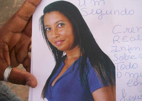 Mulher volta para casa e diz temer o marido