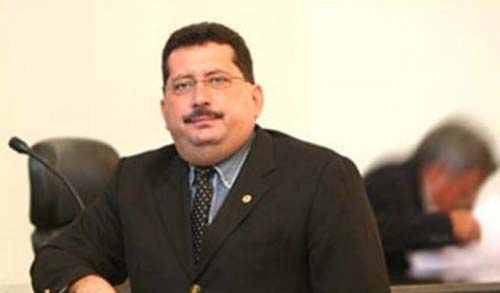 Gilberto Gonçalves consegue liminar para impedir esquema de corrupçao em Rio Lrgo