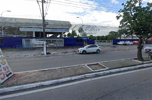 Homem é baleado próximo a churrasquinho em frente ao Ginásio do SESI