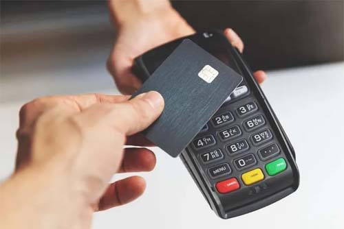 Carnaval: como se proteger do “Golpe da Maquininha” e de furtos de celulares