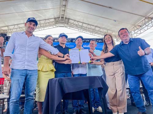 Governador, Calheiros e Caldas participam juntos de inauguração na Serra da Catita