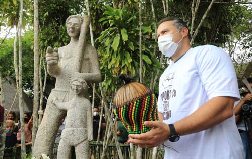 Governador reforça apoio do estado às causas do movimento negro na Serra da Barriga