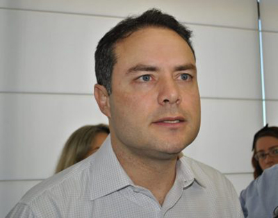 Governo de Alagoas anuncia 14º e 15º salários para professores