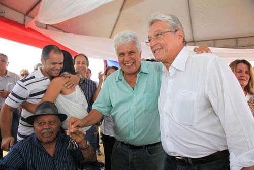 Governador entrega casas em União dos Palmares e Branquinha