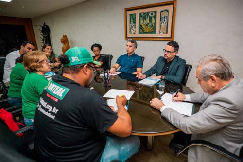 Governo discute fim da greve com Sinteal e criação de Grupo de Trabalho