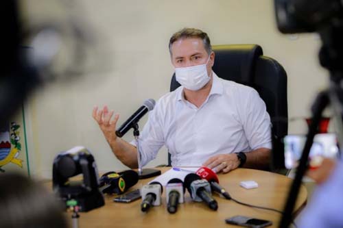 Renan Filho defende agilidade no cronograma de vacinação; novas doses chegam dia 24