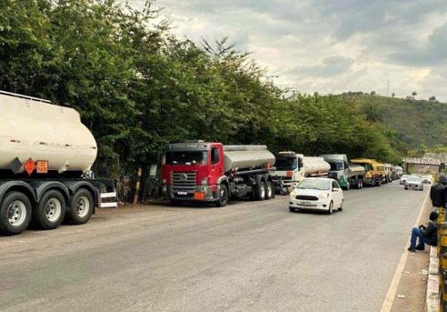 Greve de caminhoneiros pode afetar abastecimento de combustíveis em Minas Gerais