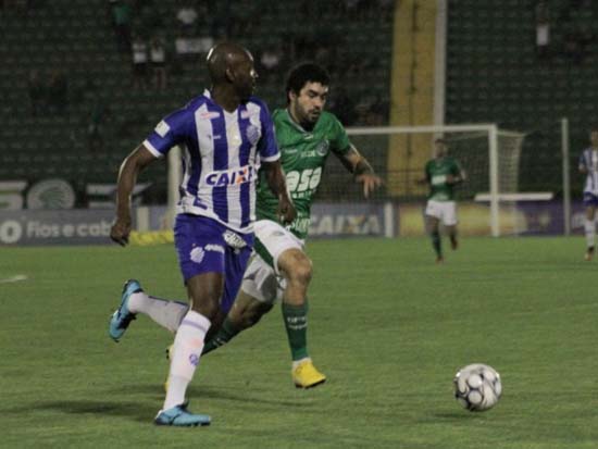 CSA perde por 1x0 para o Guarani em Campinas e cai para terceiro na Série B