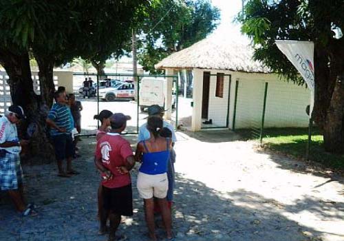 Vigia é executado em resort em Ipioca; No Reginaldo, jovem é assassinado