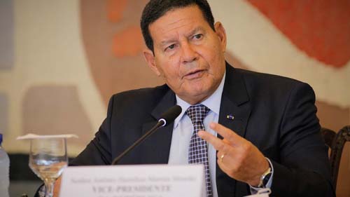 Mourão promete reduzir desmatamento na Amazônia em 12% em nova operação