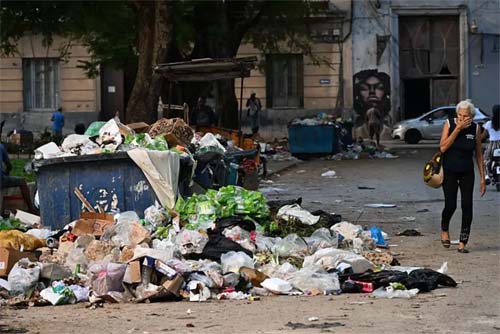 Cuba enfrenta crise sanitária grave com surto de doenças transmitidas por mosquitos e colapso no sistema de saúde