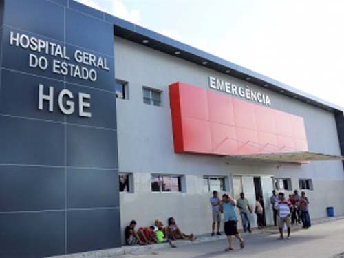 Homem invade estabelecimento, faz mulher refém e acaba morto em troca de tiros