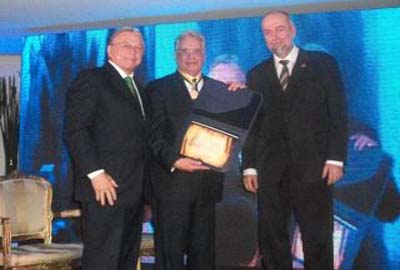 Governo de Alagoas homenageia personalidades