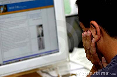 Marido descobre vídeos pornográficos de esposa na internet