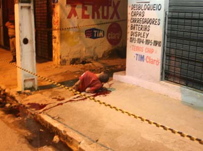 Morador de rua é assinado a tiros em via pública no Jacintinho