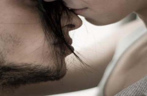 Homem tem nariz maior do que mulher porque precisa de mais oxigênio 