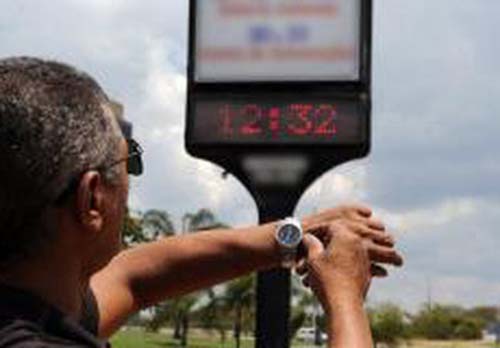 Horário de verão termina neste domingo (17)