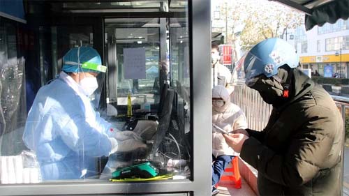 Novo surto da Covid-19 atinge cerca de um terço da população de Pequim