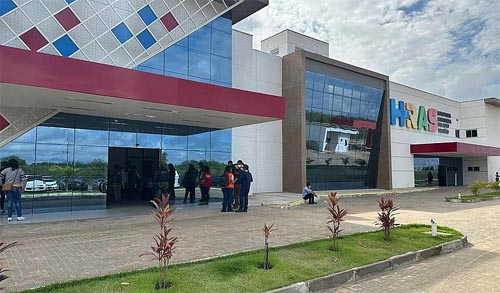 Homem tenta matar desafeto e atinge três crianças com tiro de 