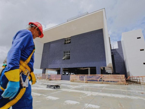 Hospital Metropolitano já está com 80% das obras executadas
