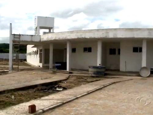 Moradores de Paulo Jacinto ainda esperam entrega de “novo” hospital após 7 anos