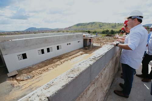 Hospital Regional da Mata: obra emprega 160 e vai gerar 800 vagas quando finalizada