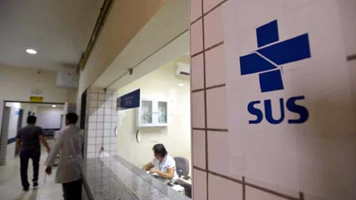 Pico de casos da Ômicron gerou quadro de desassistência em UTIs