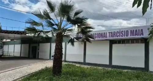 Jovem de 18 anos vai ao hospital com suspeita de apendicite, descobre gravidez e dá à luz