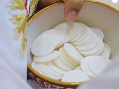 Criminosos furtam hóstias consagradas e equipamentos durante ataque a igreja em Piaçabuçu