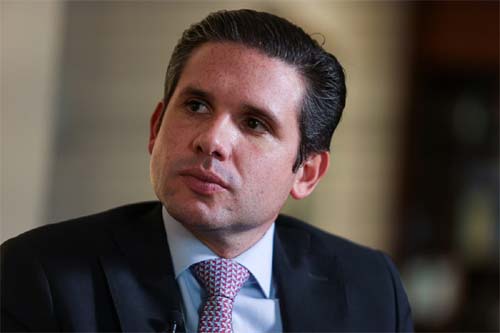 Ré por rachadinha, chefe de gabinete de Hugo Motta tem “poder ilimitado” para movimentar salários de servidores