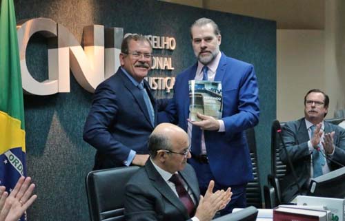 Ministro Humberto Martins faz coro com Toffoli e defende juiz de garantias