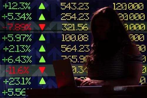 Ibovespa dispara e atinge melhor pontuação desde novembro de 2022