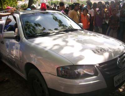 Menor é assassinado a facadas, na Ponta Verde