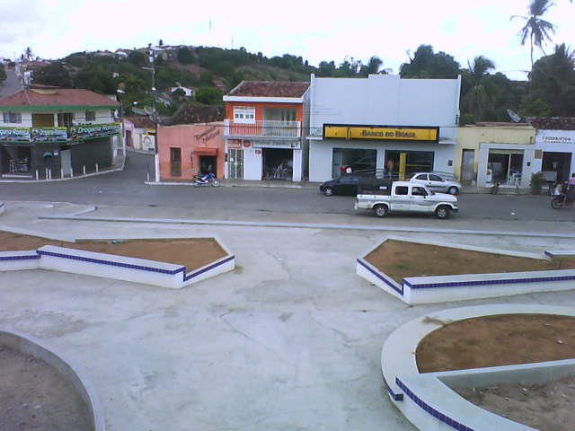 Motorista causa acidente, deixa treze pessoas feridas e foge 