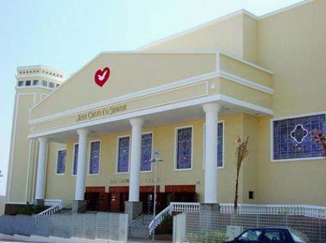 Bancos mexicanos cancelam contas da Igreja Universal