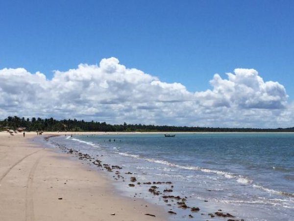 Corpo de homem é encontrado boiando na praia de Ilha da Croa