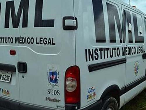 Homem é morto com diversos disparos de arma de fogo na cabeça