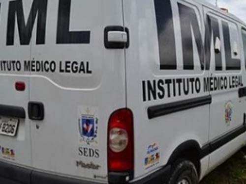 Homens armados invadem casa e matam amigo de morador com cerca de 15 tiros