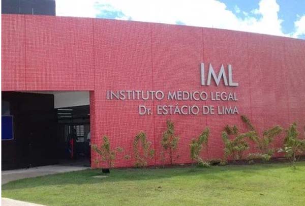 Homem é morto com quatro tiros em via pública do Benedito Bentes