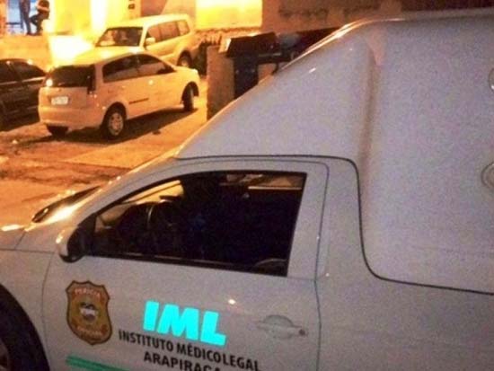 Homem é morto com golpes de arma branca e pauladas em Penedo