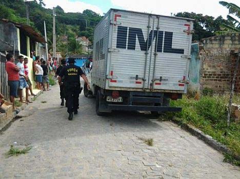 Mulher é assassinada dentro de mercearia