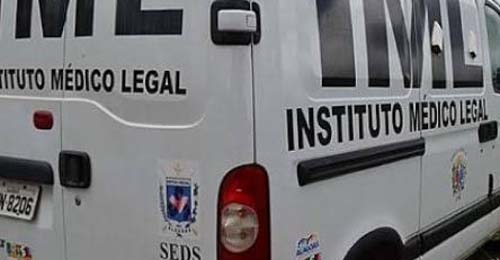 Corpos são encontrados com cabeça esmagada e orelha decepada