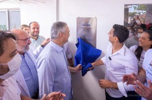 Prefeito JHC entrega UPA e nova praça na Santa Lúcia, parte alta de Maceió