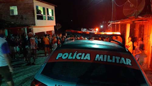 Incêndio em residência termina com um bebê de 1 ano morto. Mãe é acusada de deixar filhos sozinhos