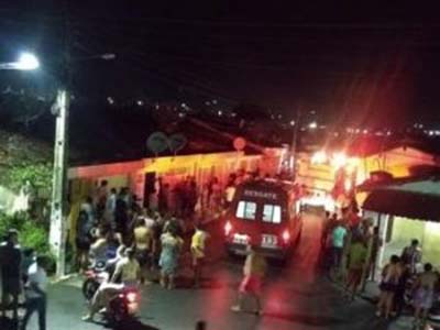 Homem ateia fogo na própria casa em União dos Palmares