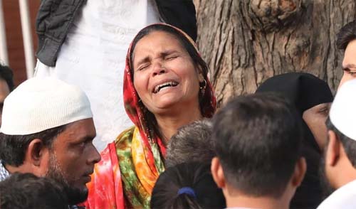 Incêndio em fábrica na Índia deixa 43 mortos e 16 feridos