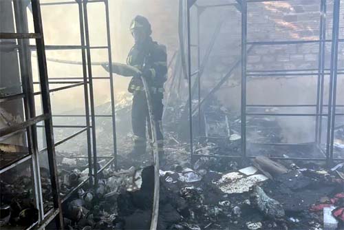 Incêndio atinge Magazine Luíza, no bairro do Farol