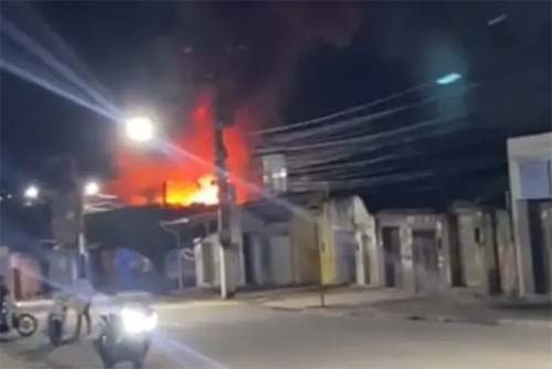 Incêndio destrói oficina em São Miguel dos Campos e proprietário faz vaquinha para recomeçar